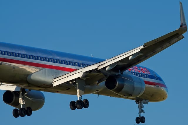 N186AN - Twin-engine aircraft