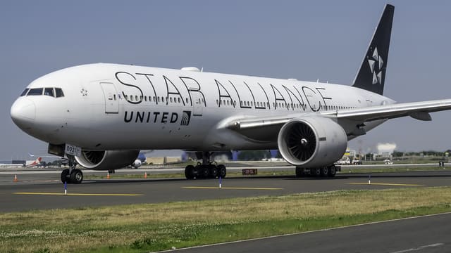 N76021 - Boeing