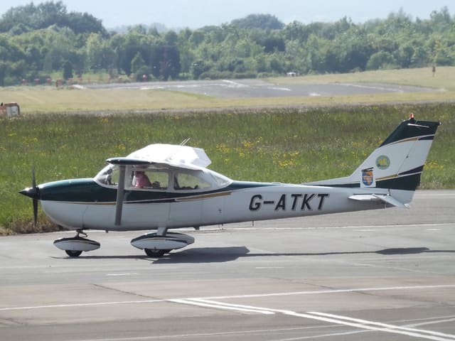 G-ATKT - Cessna