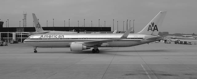N389AA - Boeing