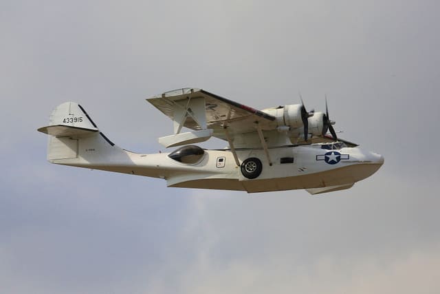  - Twin-engine aircraft