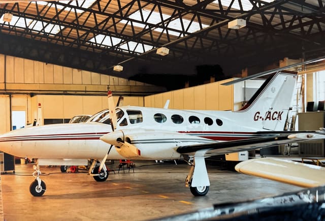 G-JACK - Twin-engine aircraft