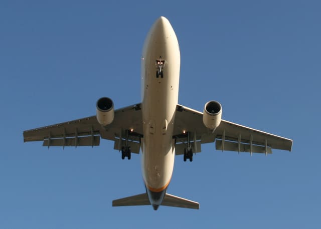 N303UP - Twin-engine aircraft