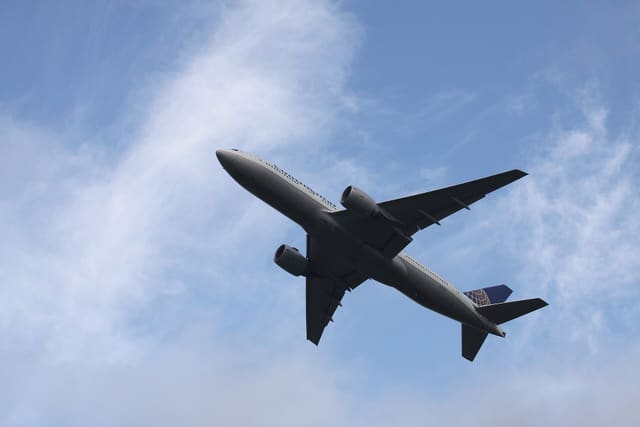 N78008 - Twin-engine aircraft