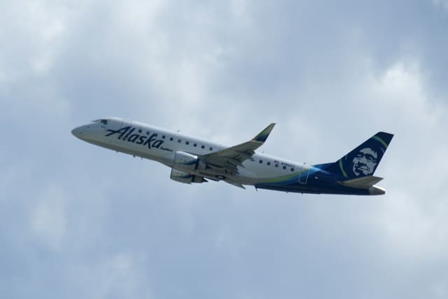 N186SY - Embraer