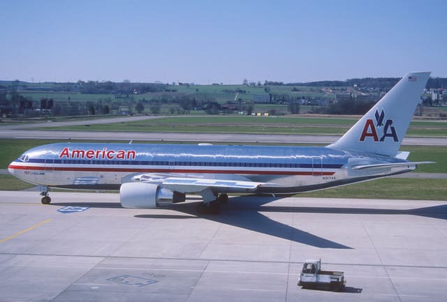 N317AA - Twin-engine aircraft