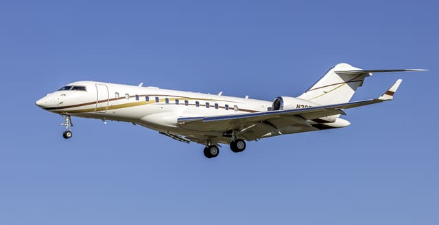 N3877 - Business jet