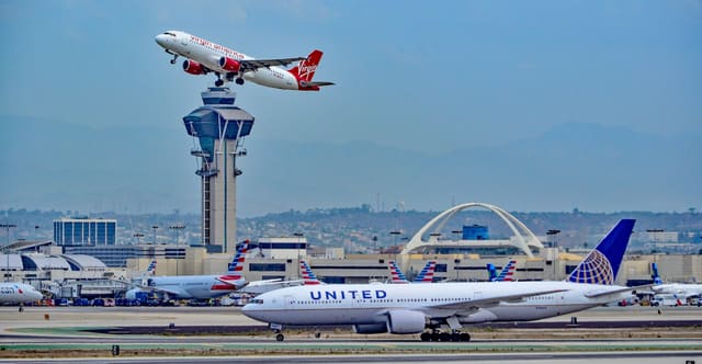 N769UA - Boeing