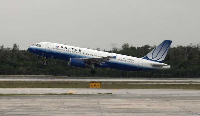 N401UA - Airbus
