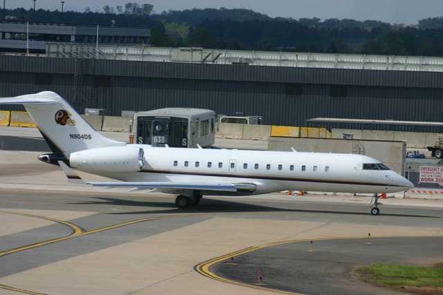 N904DS - Business jet
