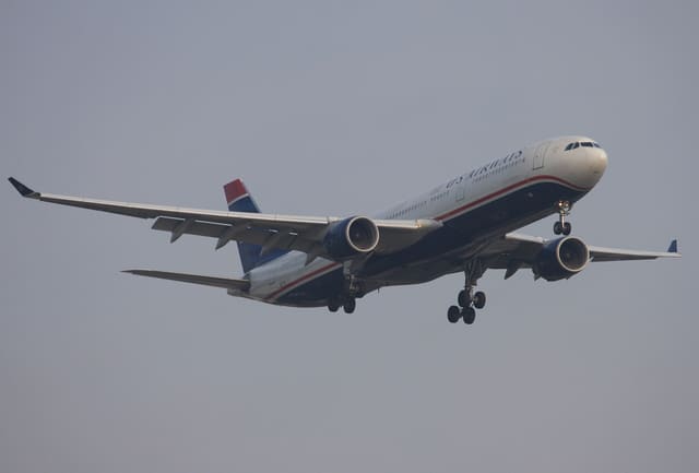 N273AY - Twin-engine aircraft