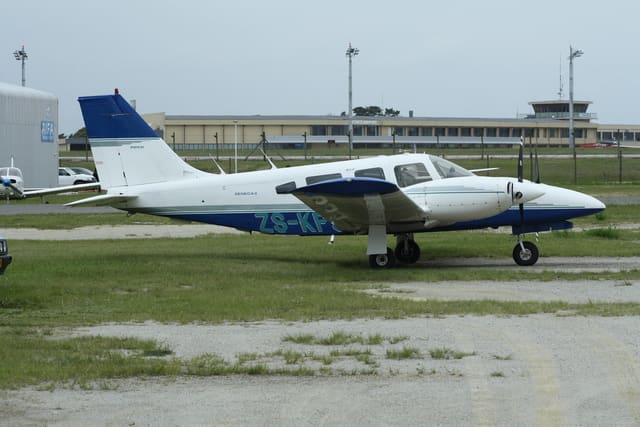ZS-KPJ - Piper