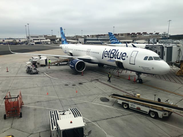 N2142J - Airbus