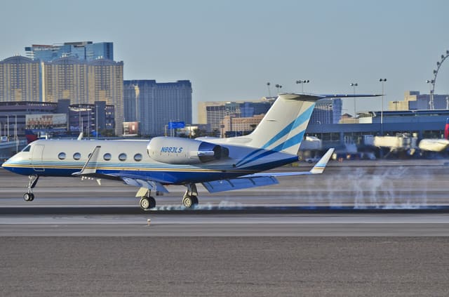 N883LS - Business jet