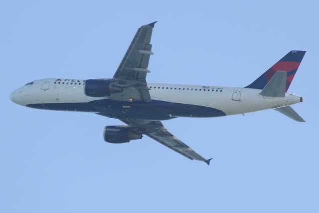 N321US - Airbus