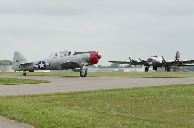 N7083C - Warbird