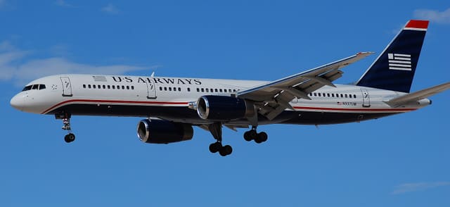 N937UW - Twin-engine aircraft