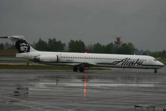 N965AS - Twin-engine aircraft