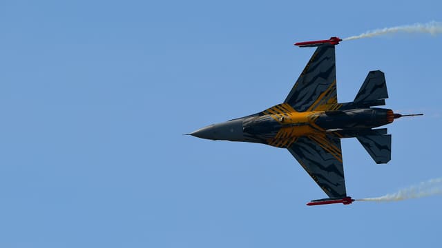  - Single-engine aircraft