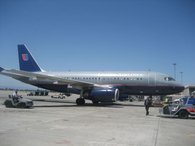 N852UA - Aircraft