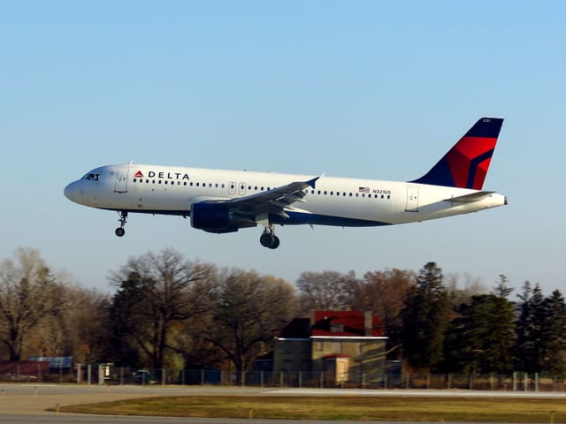 N321US - Airbus