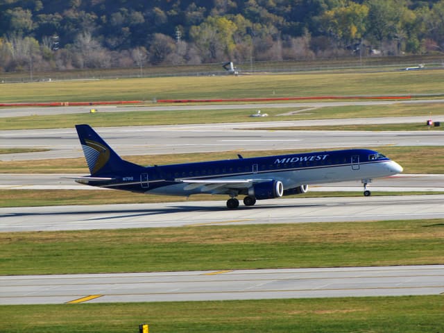 N171HQ - Embraer