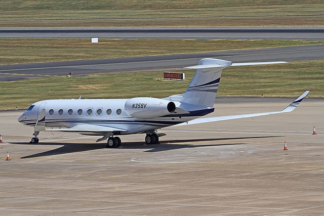 N358V - Business jet