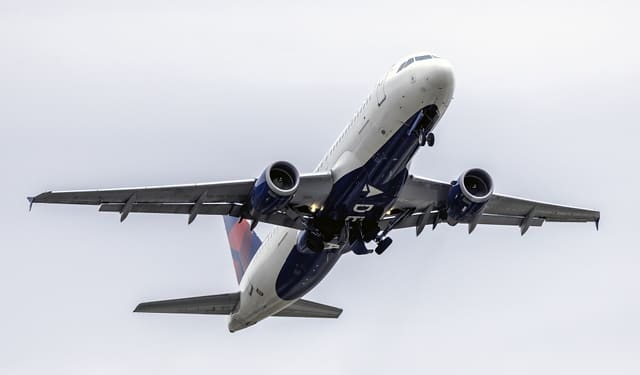 N317US - Twin-engine aircraft