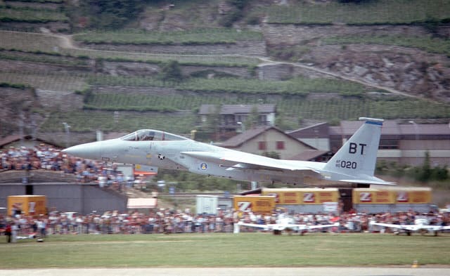  - Twin-engine aircraft