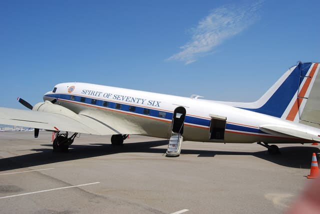  - Twin-engine aircraft