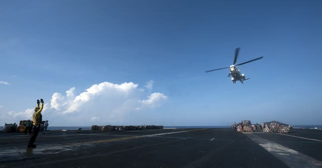 N10248 - Helicopter