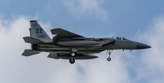  - Twin-engine aircraft
