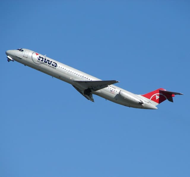 N676MC - Douglas