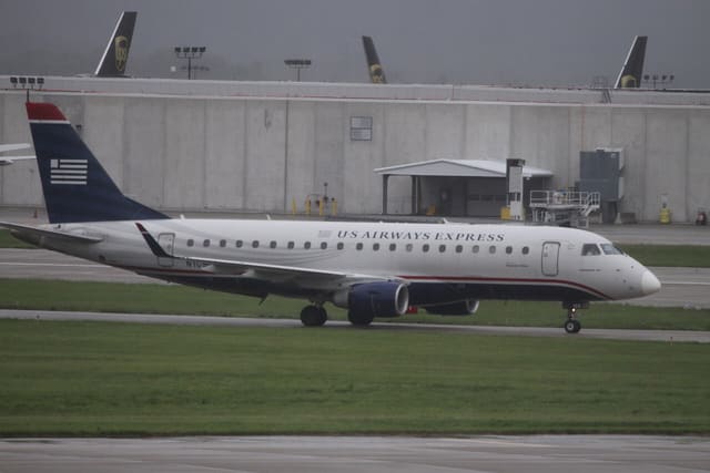 N105HQ - Embraer