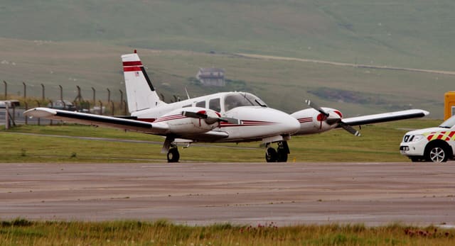 N900AJ - Twin-engine aircraft