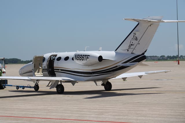 N888TF - Business jet