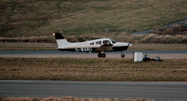 G-WARU - Piper