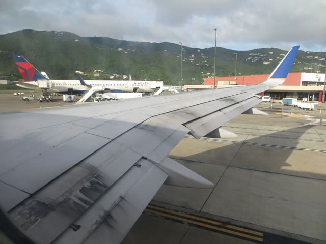N33103 - Aircraft