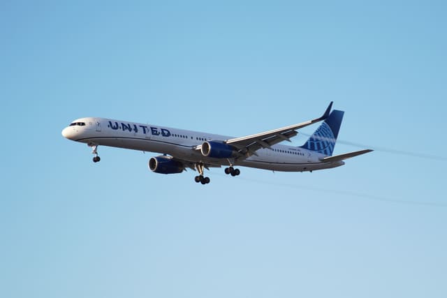 N78866 - Twin-engine aircraft