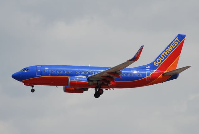 N738CB - Boeing