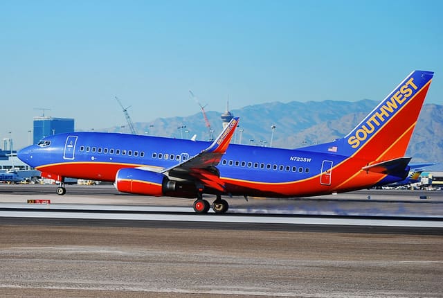 N723SW - Boeing
