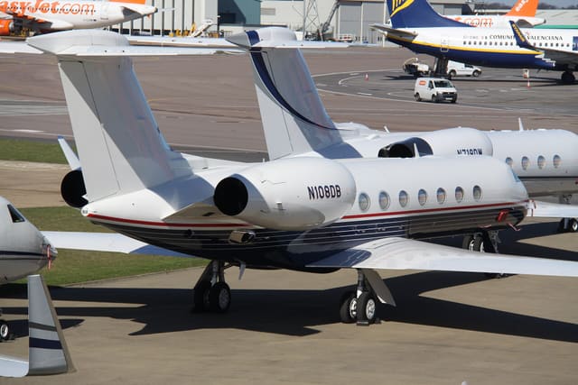 N108DB - Business jet