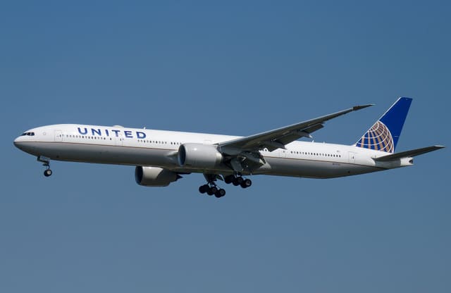N2737U - Boeing