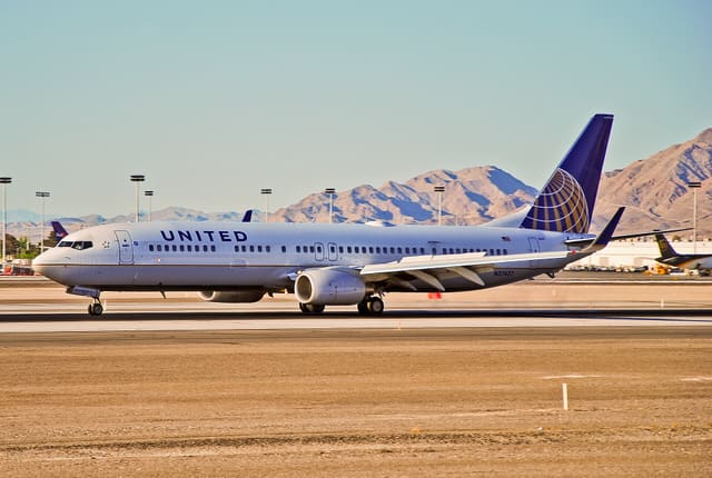 N37437 - Boeing