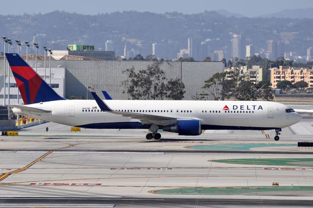 N1613B - Boeing