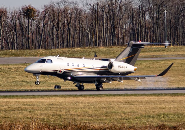 N343FX - Business jet