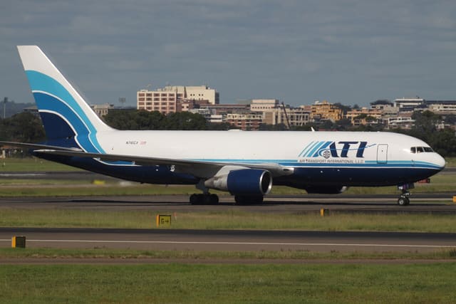 N761CX - Twin-engine aircraft