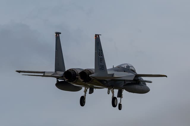  - Twin-engine aircraft