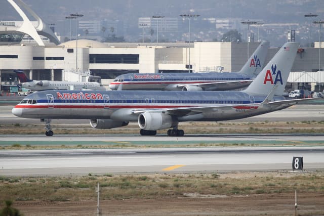 N692AA - Boeing