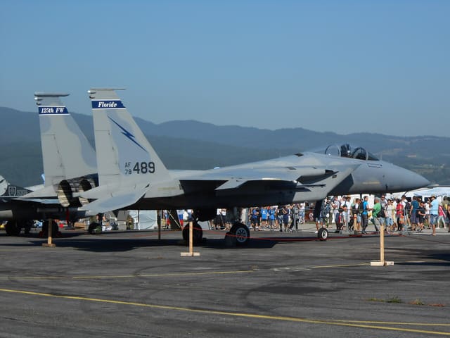  - Twin-engine aircraft